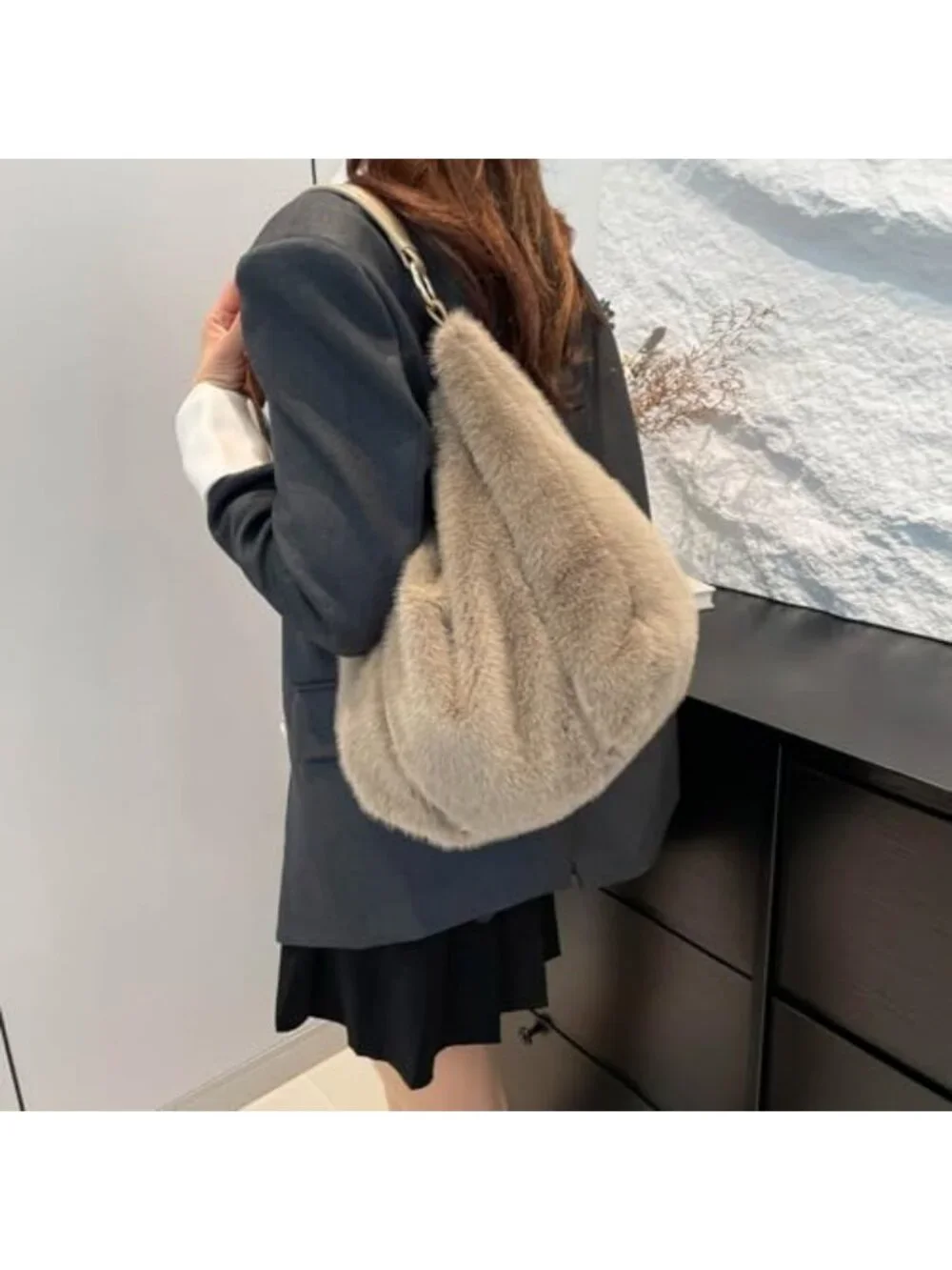 Cozy Faux Fur Tote Bag for Women - Soft Fluffy Crossbody Handbag with Strap